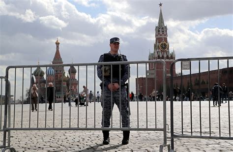 Russian trolls target U.S. support for Ukraine, Kremlin documents show.
